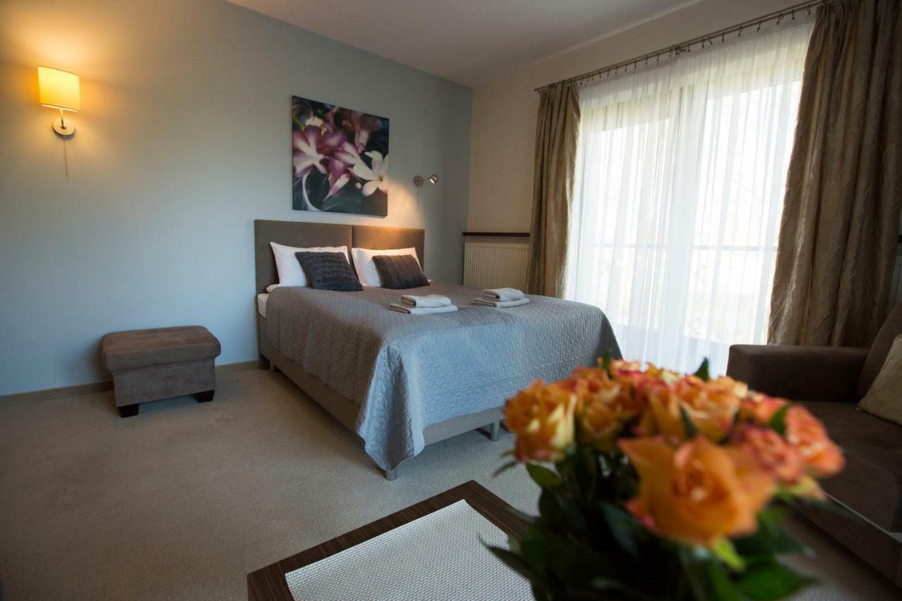 Willa Port Apartament Lilia Ostróda Buitenkant foto